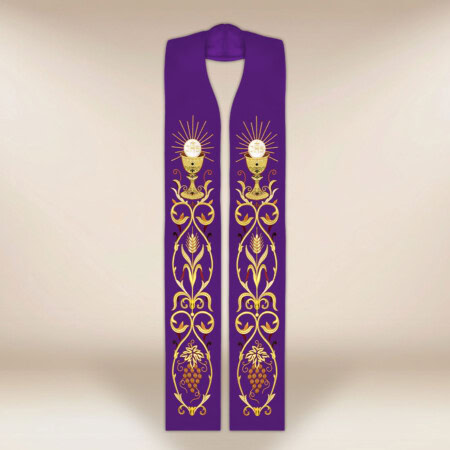 Étole liturgique brodée violette avec motif de calice