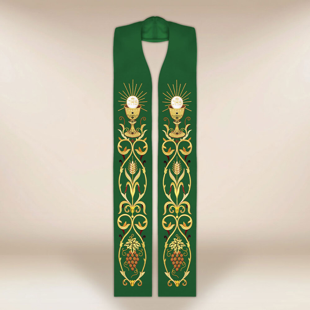 Étole liturgique brodée verte avec motif de calice