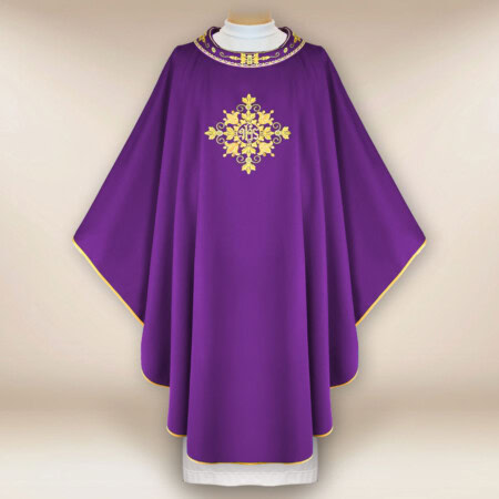 Chasuble liturgique brodée violette