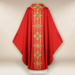 Chasuble liturgique rouge brodée