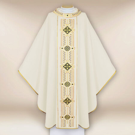 Chasuble liturgique écrue brodée