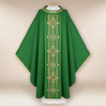 Chasuble liturgique verte brodée