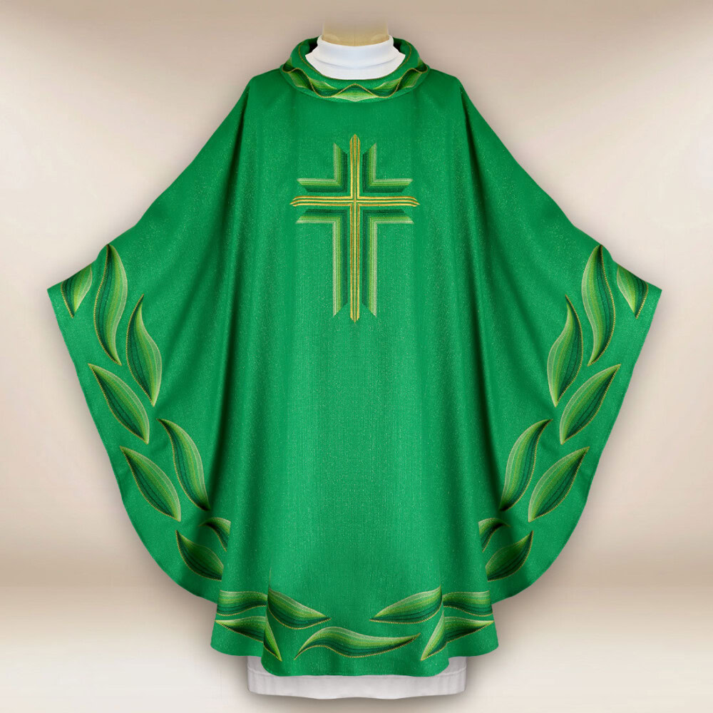 Chasuble brodée verte