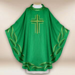 Chasuble brodée verte