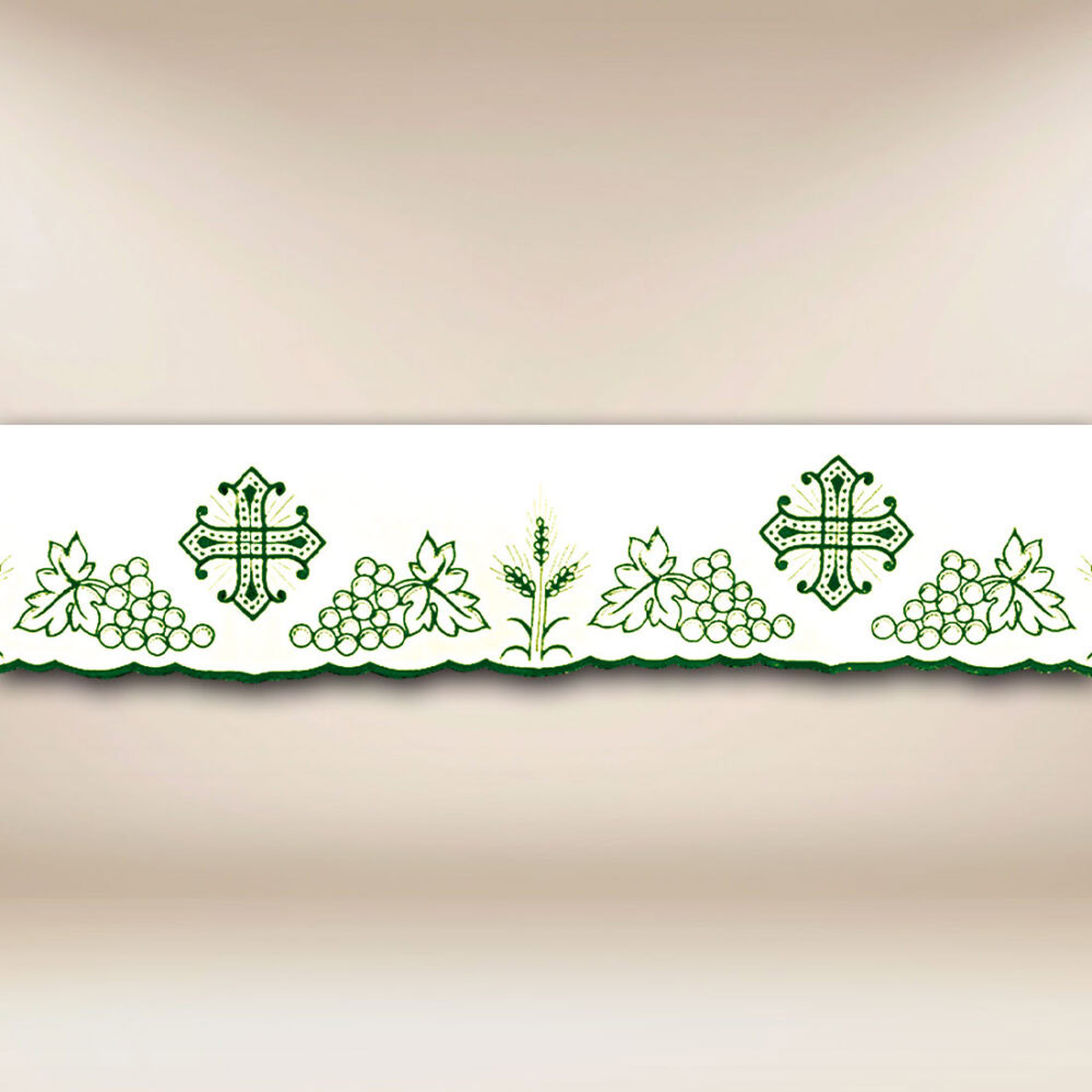 Dentelle brodée liturgique verte