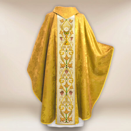 Chasuble brodée avec le motif du calice