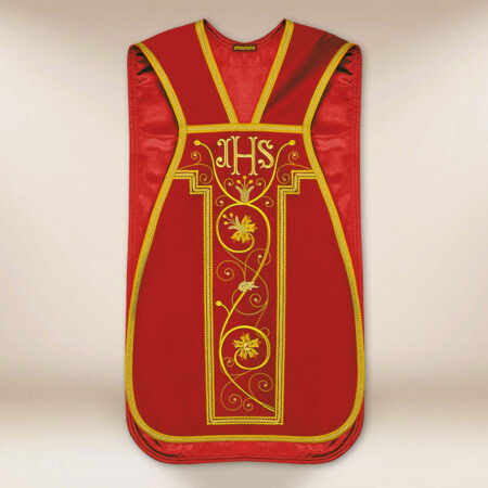 Chasuble romaine brodée avec IHS rouge