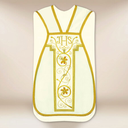 Chasuble romaine brodée avec IHS écru