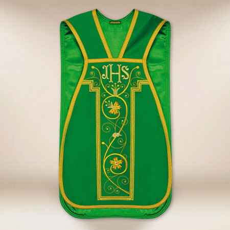 Chasuble romaine brodée avec IHS verte