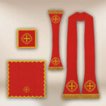 Chasuble romaine brodée rouge