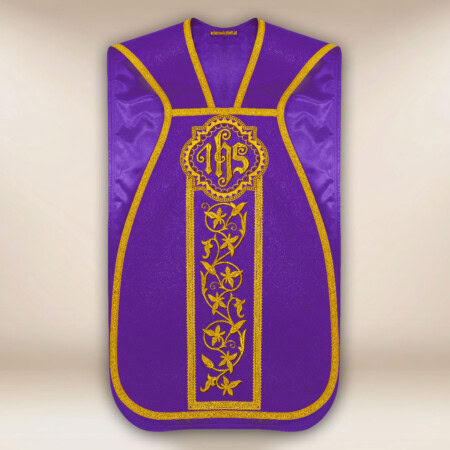 Chasuble romaine brodée violette