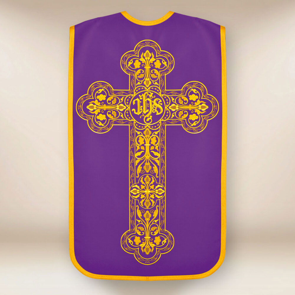 Chasuble romaine violette brodée
