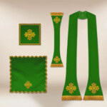 Chasuble romaine brodée verte