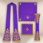 Chasuble romaine brodée en couleur violette
