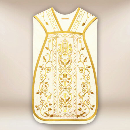 Chasuble romaine brodée en couleur écru