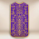 Chasuble romaine brodée en couleur violette