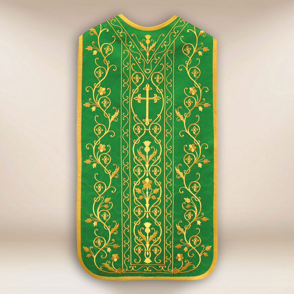 Chasuble romaine brodée en couleur verte