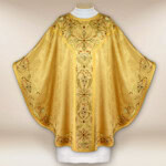 Chasuble brodée dorée avec croix