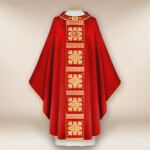Chasuble liturgique brodée rouge