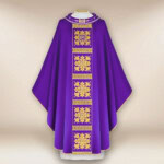 Chasuble liturgique brodée violette