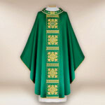 Chasuble liturgique brodée verte