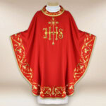 Chasuble brodée IHS rouge