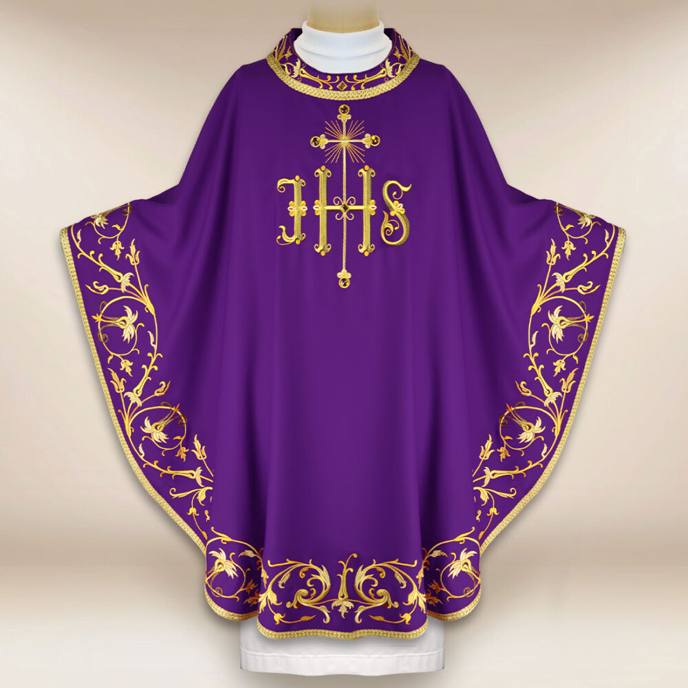 Chasuble brodée IHS violet