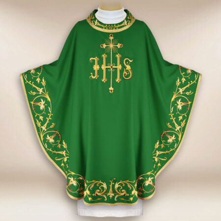 Chasuble brodée IHS verte
