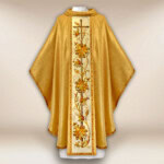 Chasuble brodée dorée