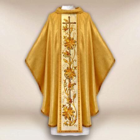 Chasuble brodée dorée