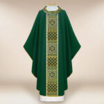 Chasuble liturgique verte brodée
