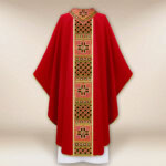 Chasuble liturgique rouge brodée