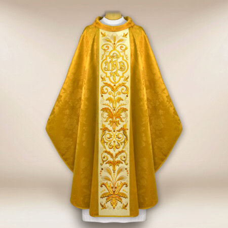Chasuble brodée dorée IHS