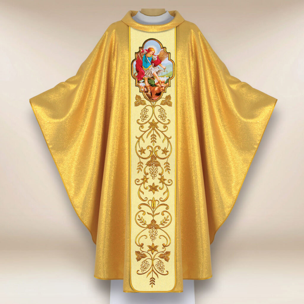 Chasuble avec l'image de Saint Michel Archange