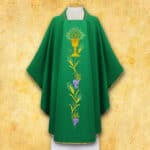 Chasuble brodée avec Calice