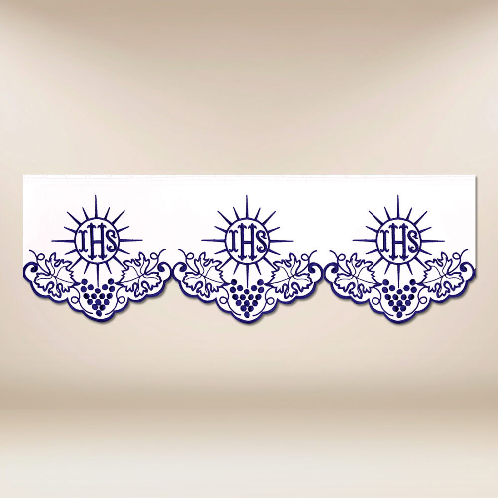 Dentelle brodée violette