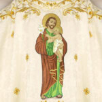 Chasuble brodée avec l'image de saint Joseph