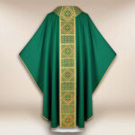 Chasuble liturgique verte brodée