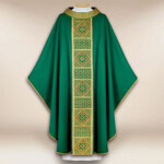 Chasuble liturgique verte brodée