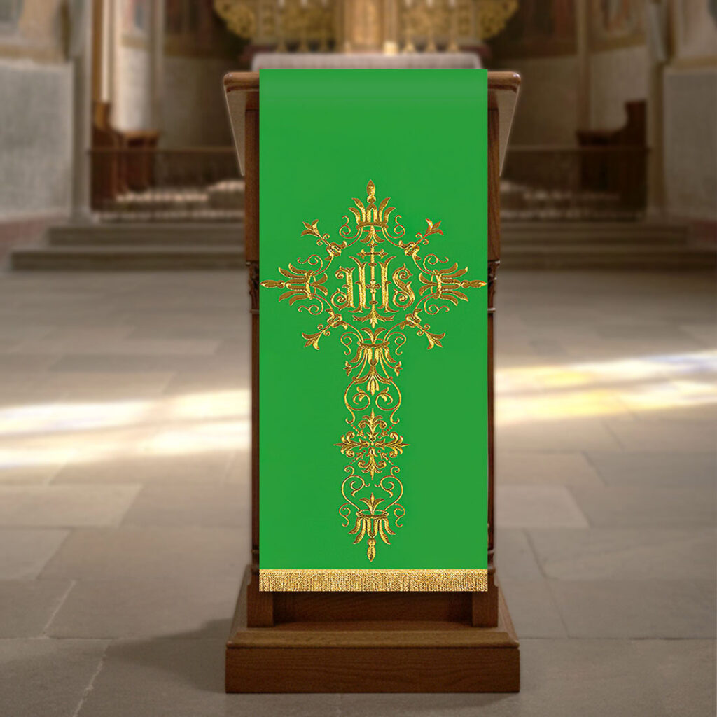 Parement d’ambon brodé IHS croix ornementale
