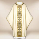 Chasuble liturgique écrue brodée