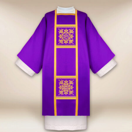 Dalmatique liturgique violette brodée