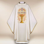 Chasuble brodée écrue avec calice