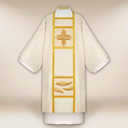 Dalmatique brodée écru avec croix