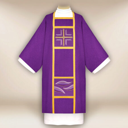 Dalmatique liturgique violette brodée