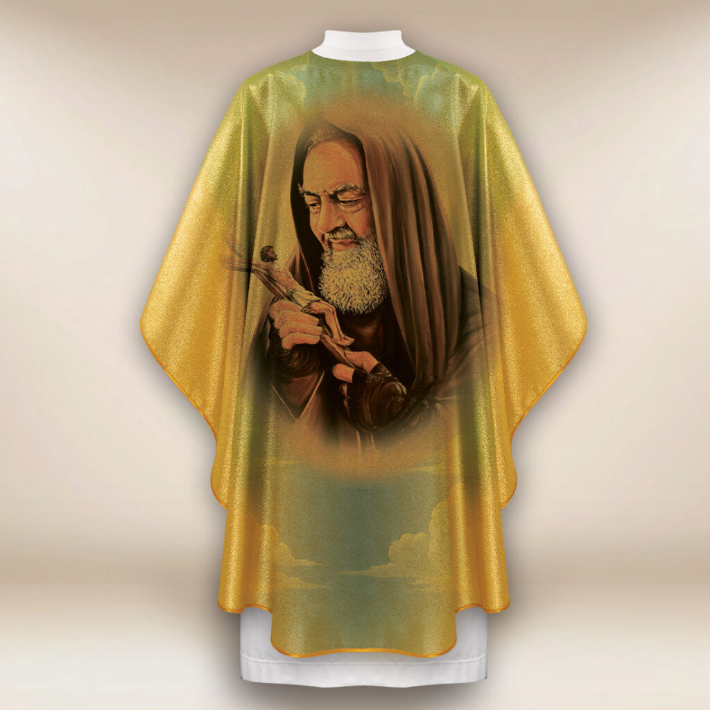 Chasuble dorée avec l'image de Saint Père Pio