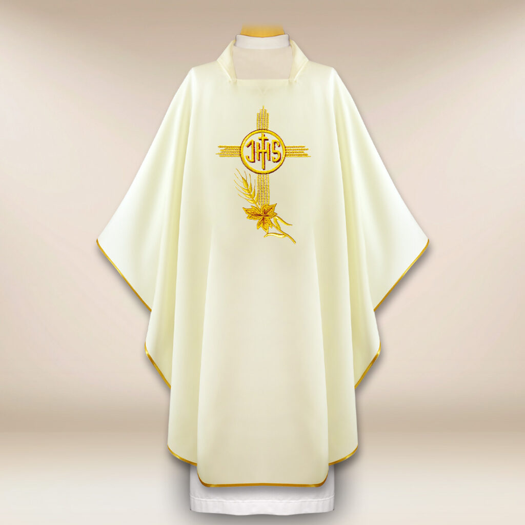 Chasuble liturgique brodée avec IHS écru Chasuble liturgique brodée avec IHS écru
