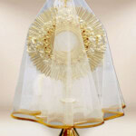 Voile pour monstrance avec galon doré 80cm