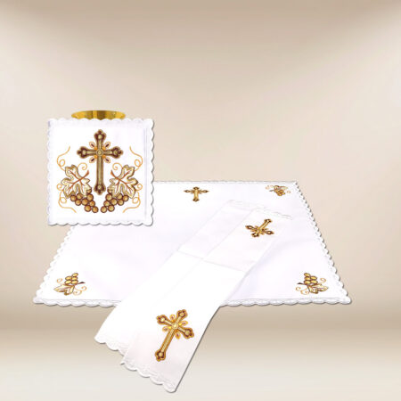 Linge de calice avec broderie dorée