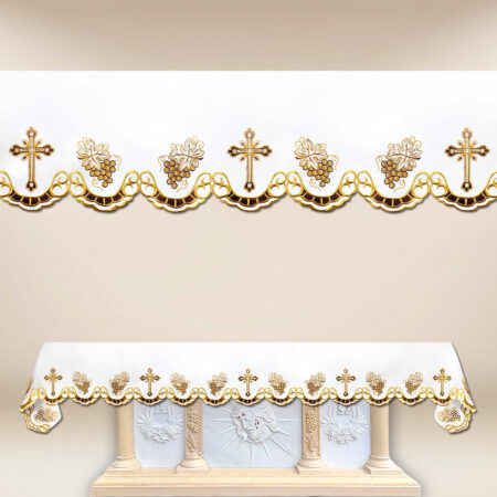 Nappe brodée avec broderie dorée